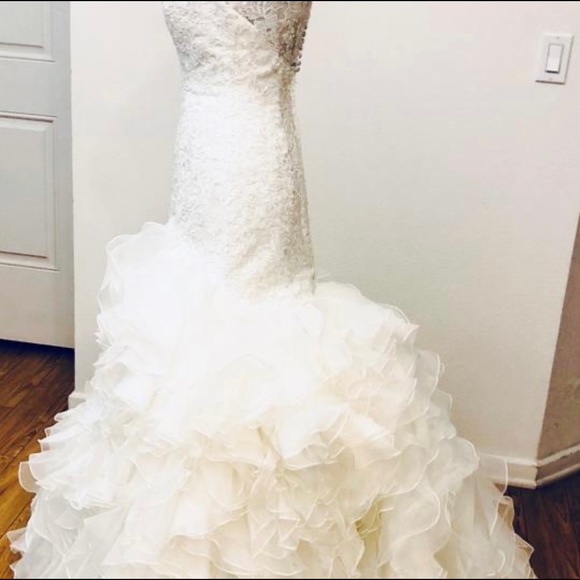 Wedding Dress - Picture 6 of 8